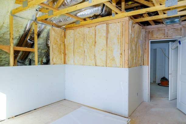 Best Insulation Installation Services in Acushnet Center, MA